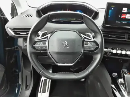 Photo 28 Peugeot 3008  Hybrid 225 e-EAT8