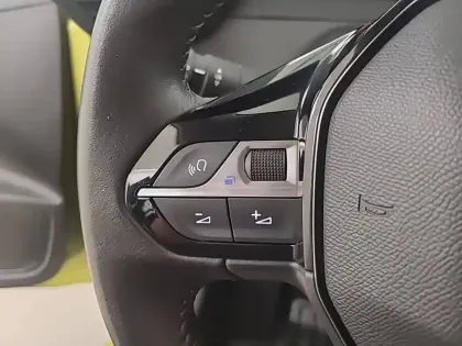 Photo 45 Peugeot 208  PureTech 75 S&S BVM5
