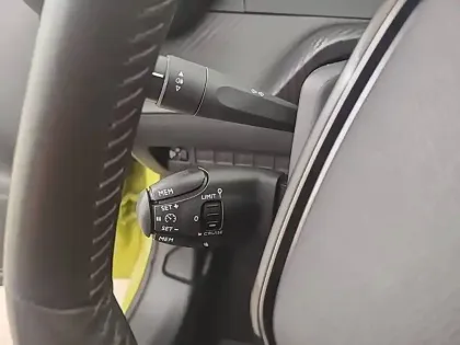 Photo 46 Peugeot 208  PureTech 75 S&S BVM5