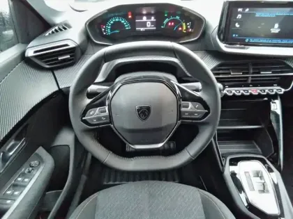 Photo 8 Peugeot 208  Hybrid 110 ch e-DCS6