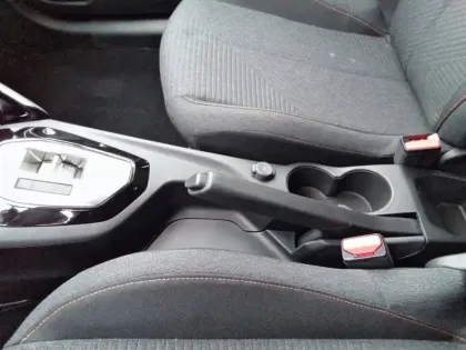 Photo 17 Peugeot 208  Hybrid 110 ch e-DCS6
