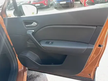 Photo 10 Renault Captur  E-Tech 145 - 21