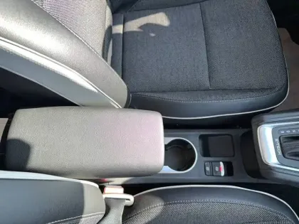 Photo 11 Renault Captur  E-Tech 145 - 21