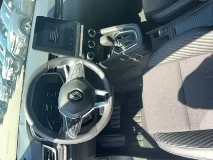 Photo 15 Renault Clio  E-Tech full hybrid 145