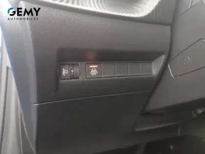 Photo 33 Peugeot 208  Electrique 50 kWh 136ch