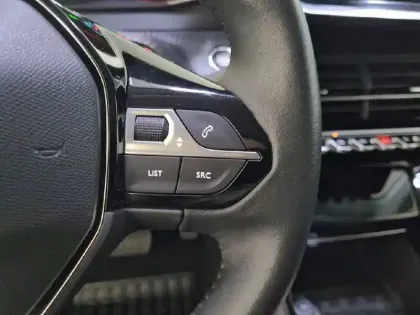 Photo 47 Peugeot 208  Electrique 50 kWh 136ch
