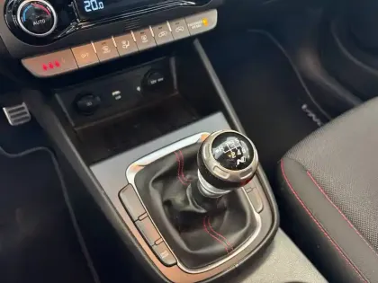 Photo 27 Hyundai Kona  1.0 T-GDi 120 Hybrid 48V