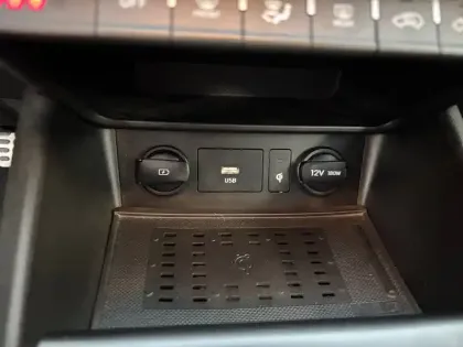 Photo 29 Hyundai Kona  1.0 T-GDi 120 Hybrid 48V