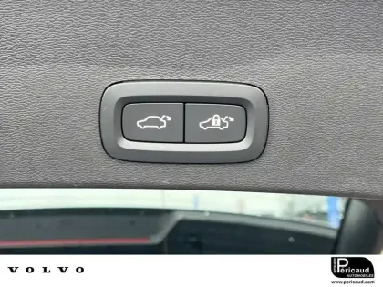 Photo 21 Volvo XC40  D3 AdBlue 150 ch