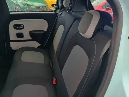 Photo 14 Renault Twingo  III E-Tech