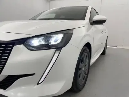 Photo 23 Peugeot 208  PureTech 100 S&S BVM6