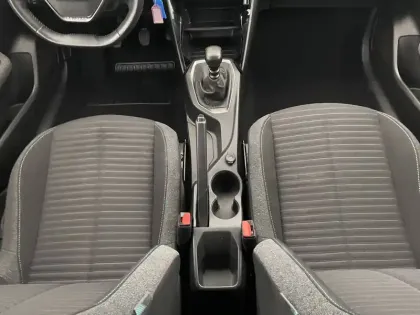Photo 24 Peugeot 208  PureTech 100 S&S BVM6