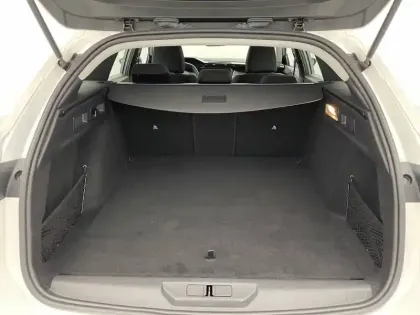 Photo 12 Peugeot 308  SW BlueHDi 130ch S&S EAT8