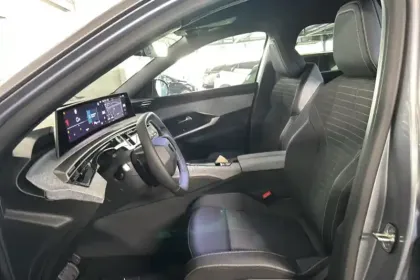 Photo 9 Peugeot 3008  Hybrid 136 e-DCS6