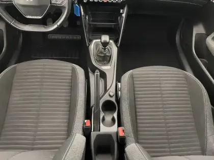 Photo 24 Peugeot 208  PureTech 100 S&S BVM6