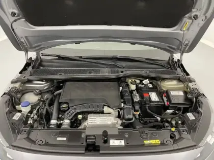 Photo 20 Peugeot 208  PureTech 100 S&S BVM6