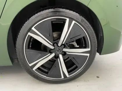Photo 15 Peugeot 308  PureTech 130ch S&S EAT8
