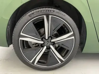 Photo 18 Peugeot 308  PureTech 130ch S&S EAT8