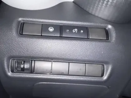 Photo 30 Nissan Juke  HYBRID 143