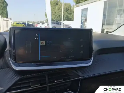 Photo 14 Peugeot 208  Hybrid 110 ch e-DCS6
