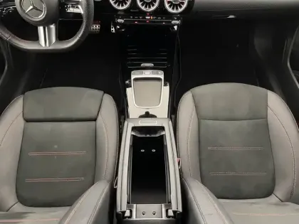 Photo 25 Mercedes Classe A  200 d 8G-DCT