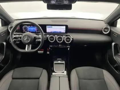 Photo 24 Mercedes Classe A  200 d 8G-DCT