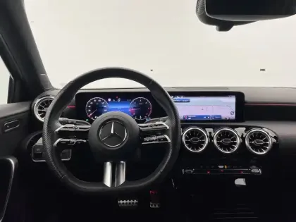 Photo 21 Mercedes Classe A  200 d 8G-DCT