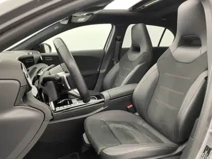Photo 14 Mercedes Classe A  200 d 8G-DCT