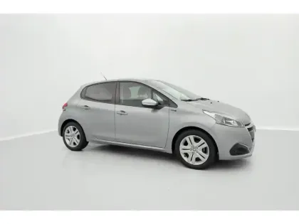 Photo 17 Peugeot 208  BlueHDi 100ch S&S BVM5