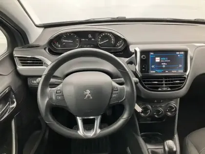 Photo 14 Peugeot 208  BlueHDi 100ch S&S BVM5