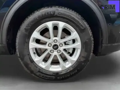Photo 13 Ford Kuga  2.5 Duratec 180 ch FlexiFuel FHEV E85 Powershift
