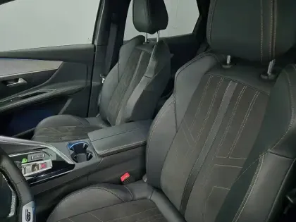 Photo 8 Peugeot 3008  Puretech 130ch S&S EAT8