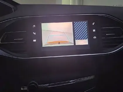 Photo 19 Peugeot 308  PureTech 130ch S&S EAT8
