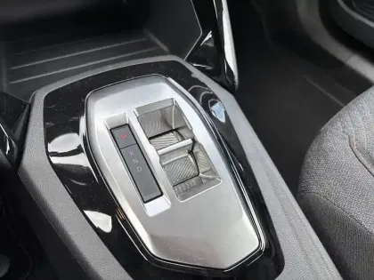 Photo 13 Peugeot 2008  Hybrid 110 e-DCS6