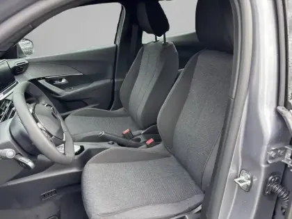 Photo 10 Peugeot 2008  Hybrid 110 e-DCS6