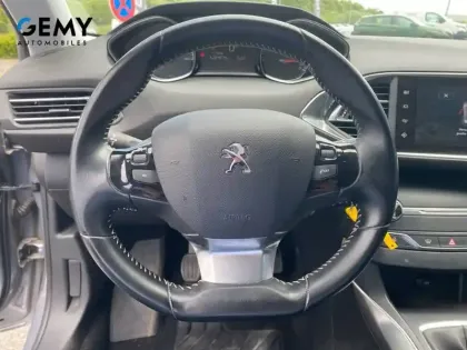 Photo 11 Peugeot 308  1.2 PureTech 110ch S&S BVM5