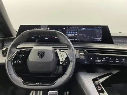 Photo 21 Peugeot 5008  Hybrid 136 e-DCS6