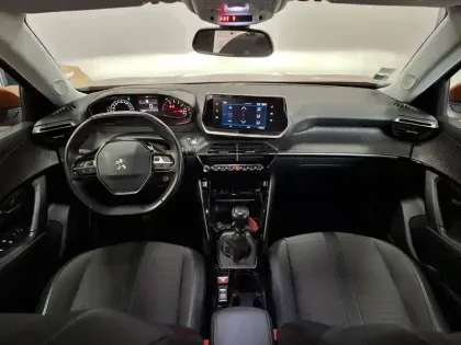 Photo 16 Peugeot 2008  PureTech 100 S&S BVM6