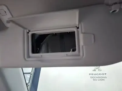 Photo 31 Peugeot 2008  PureTech 100 S&S BVM6