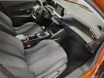 Photo 35 Peugeot 2008  PureTech 100 S&S BVM6