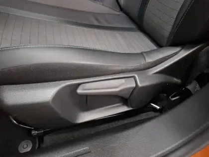 Photo 19 Peugeot 2008  PureTech 100 S&S BVM6