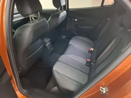Photo 11 Peugeot 2008  PureTech 100 S&S BVM6