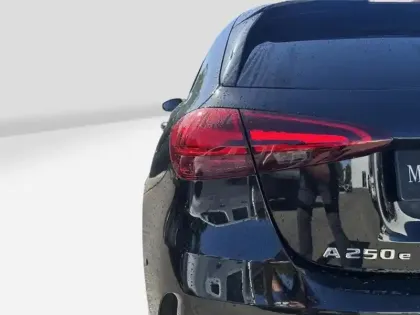 Photo 8 Mercedes Classe A 250 e Hybrid EQ AMG Line