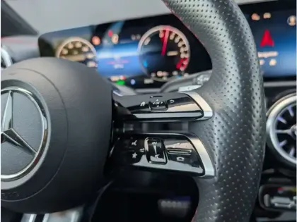 Photo 13 Mercedes CLA 250 e Hybrid EQ 