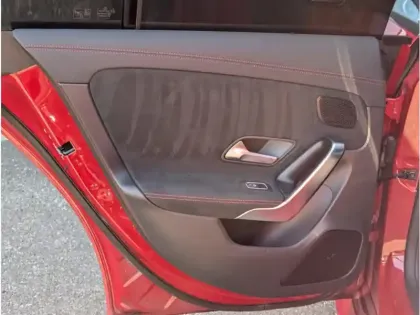 Photo 17 Mercedes CLA 250 e Hybrid EQ 