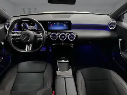 Photo 10 Mercedes Classe A 180 d AMG Line