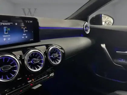 Photo 16 Mercedes Classe A 180 d AMG Line