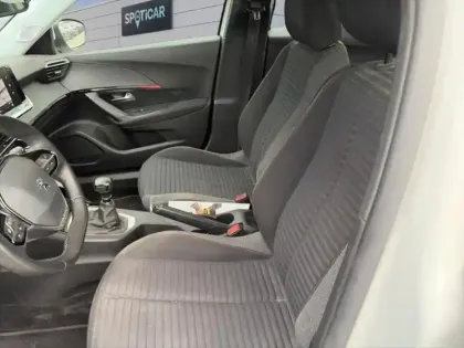 Photo 8 Peugeot 2008  1.2 PureTech 100ch S&S Style