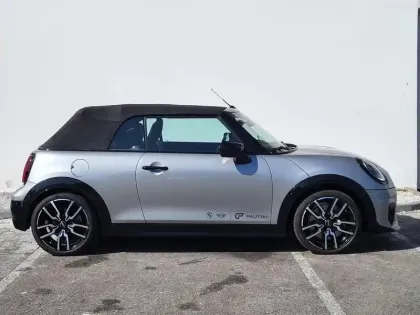 Photo 15 Mini Cooper  Cabrio S 204ch JCW DKG7