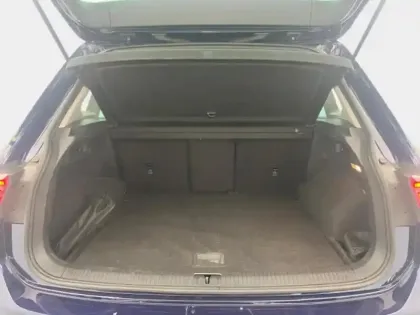 Photo 8 Volkswagen Tiguan  2.0 TDI 150ch IQ.Drive DSG7 Euro6d-T